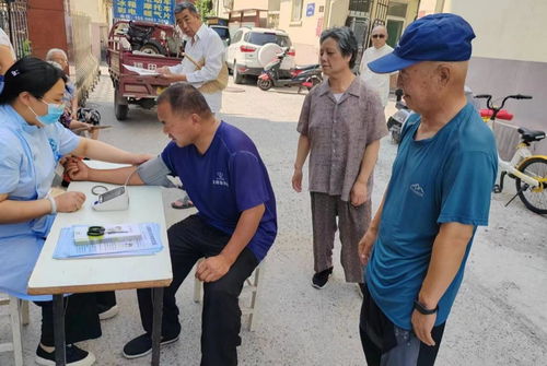 關(guān)愛(ài)老年健康，守護(hù)安全生活——?dú)v下二院歷山東路社區(qū)衛(wèi)生服務(wù)站開(kāi)展老年人防跌倒健康教育咨詢(xún)活動(dòng)